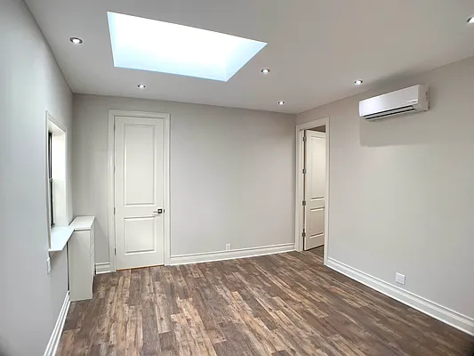 Rented by Triplemint | media 9