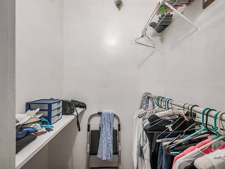 1913 Hawthorne St #1 — Photo 7
