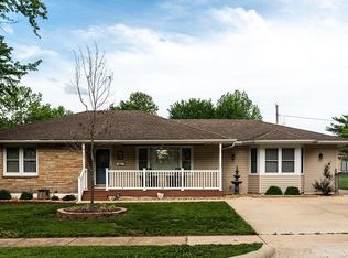 411 Vine St, Cuba, MO 65453