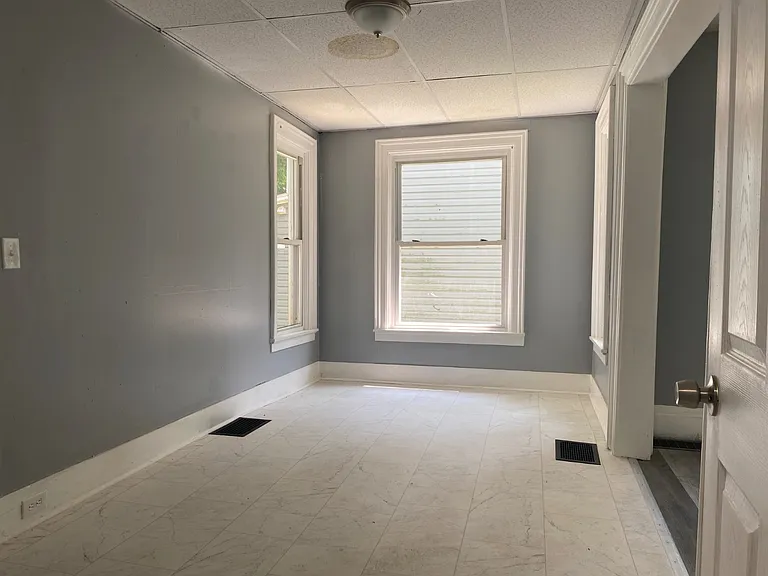60 Center St — Photo 17