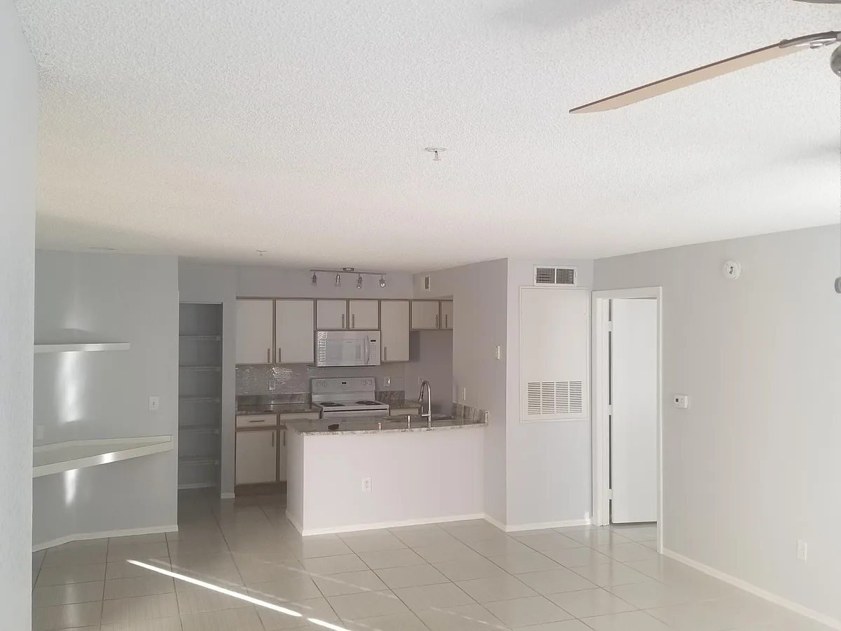 Building Photo - 2207 Antigua Pl #718