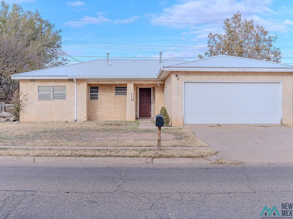 1st image of 828 W Manana Blvd
