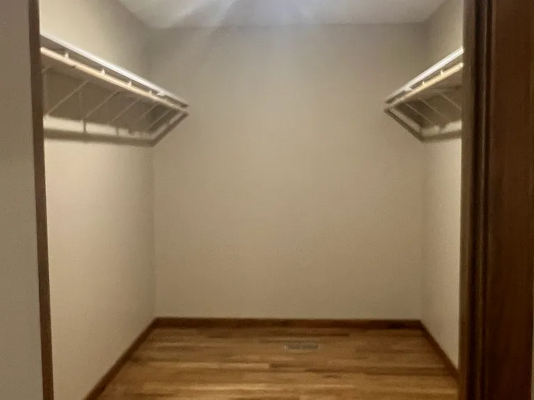 70 Hanshew Ln — Photo 2