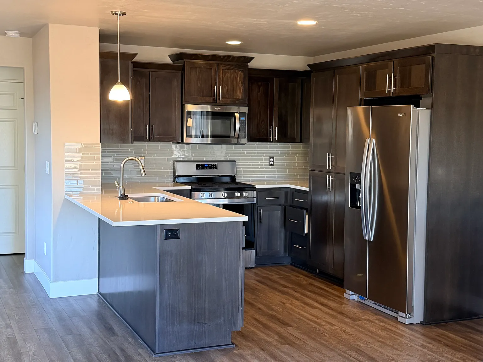 2 bed, 1450 sqft, $2,595 — Photo 1