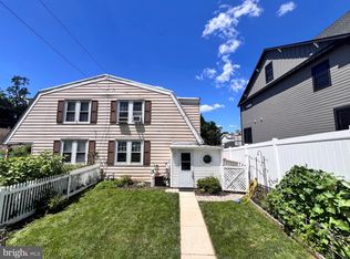 202 N Aberdeen Ave, Wayne, PA 19087