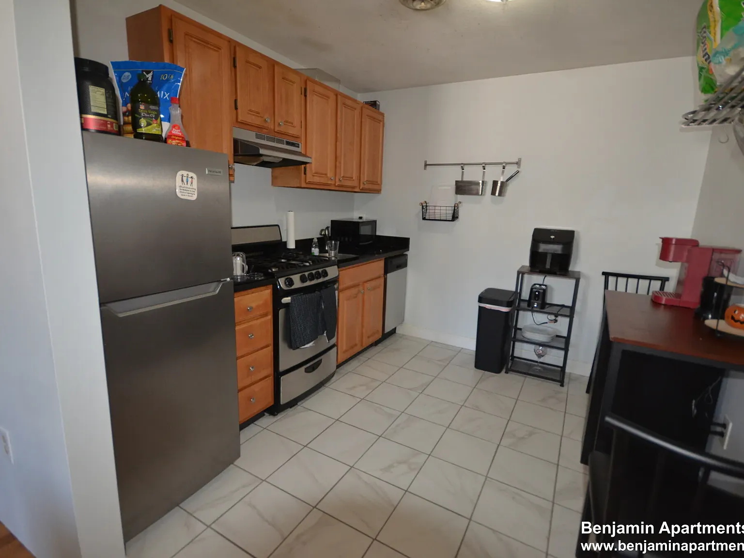 2 bed, 1.0 bath, $3,100 — Photo 3