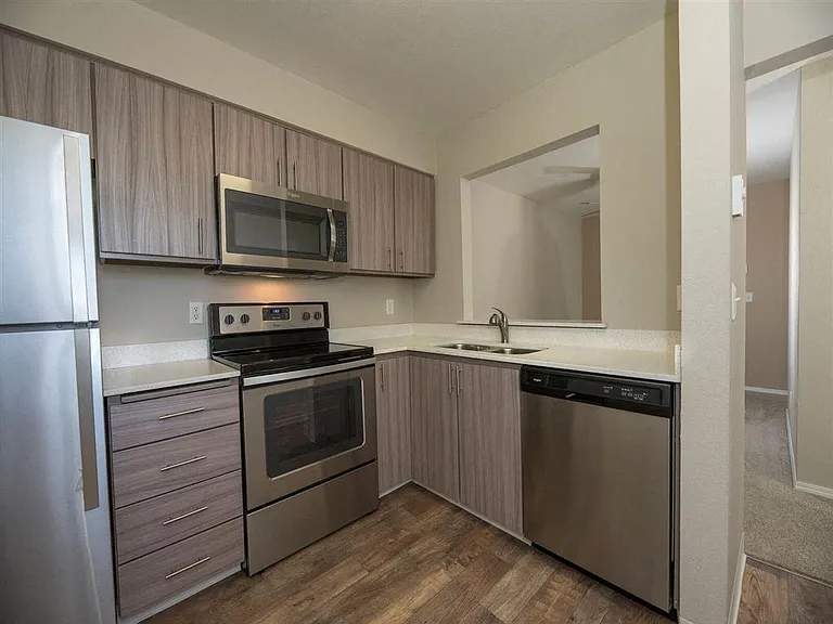 Waterhouse Place Apartment Homes — Photo 9