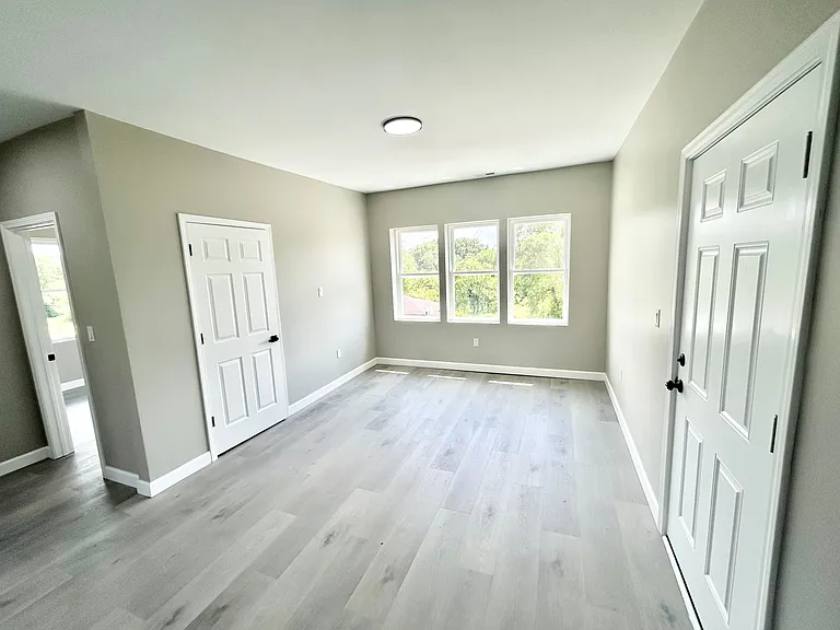 630 E 8th Ave #1E — Photo 13