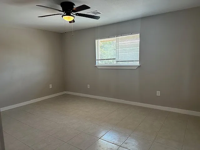 Leonora Apartments — Photo 5