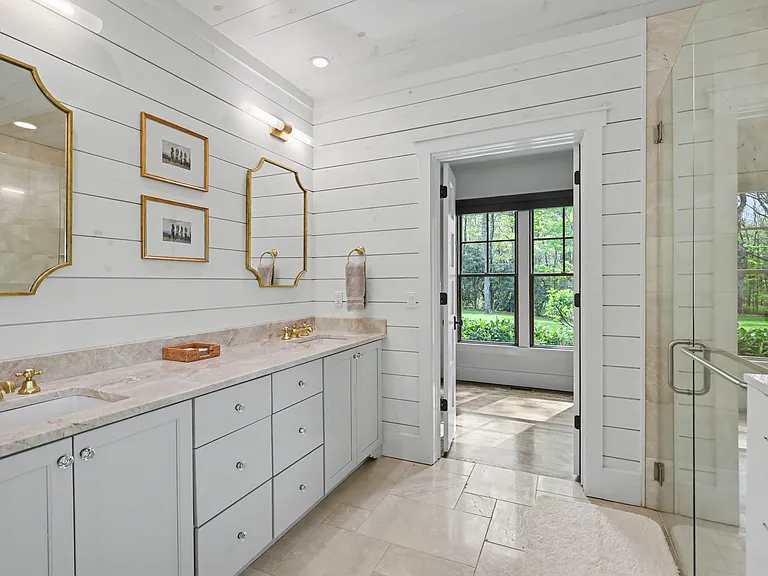 545 Cross Creek Trl — Photo 36