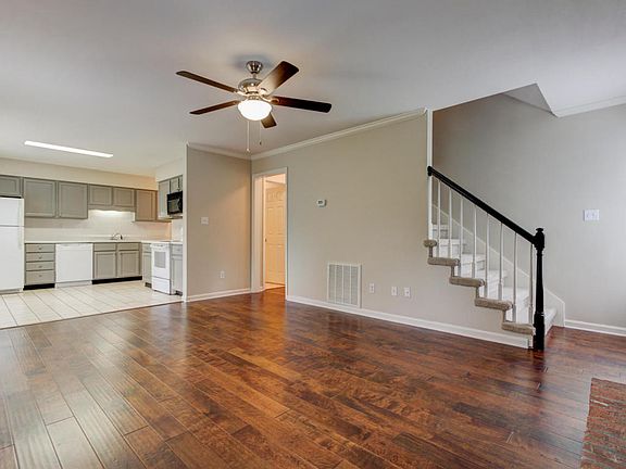 5th image of 9936 Martha Knight Cir