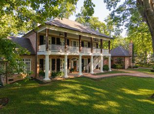 6108 Robin Hill Rd, Nashville, TN 37205