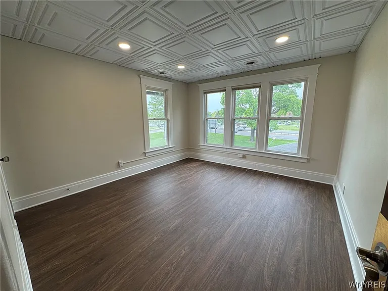 2 Agassiz Cir #B — Photo 10