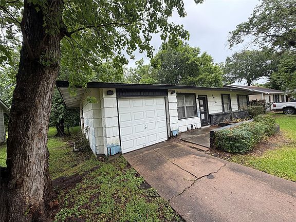 4th image of 5935 Glenhurst Dr