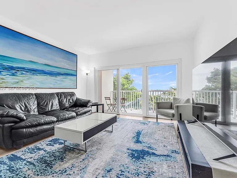 300 Bayview Dr #214 — Photo 20