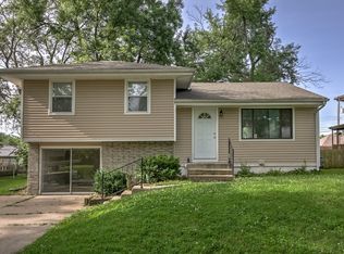5025 NE 56th Pl, Kansas City, MO 64119