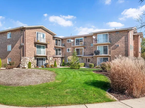9040 W 140th St APT 2C, Orland Park, IL 60462