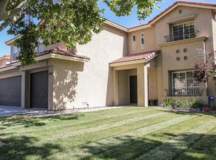2820 Caruso Ln, Lancaster, CA 93536