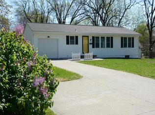 7301 Beverly St, Overland Park, KS 66204