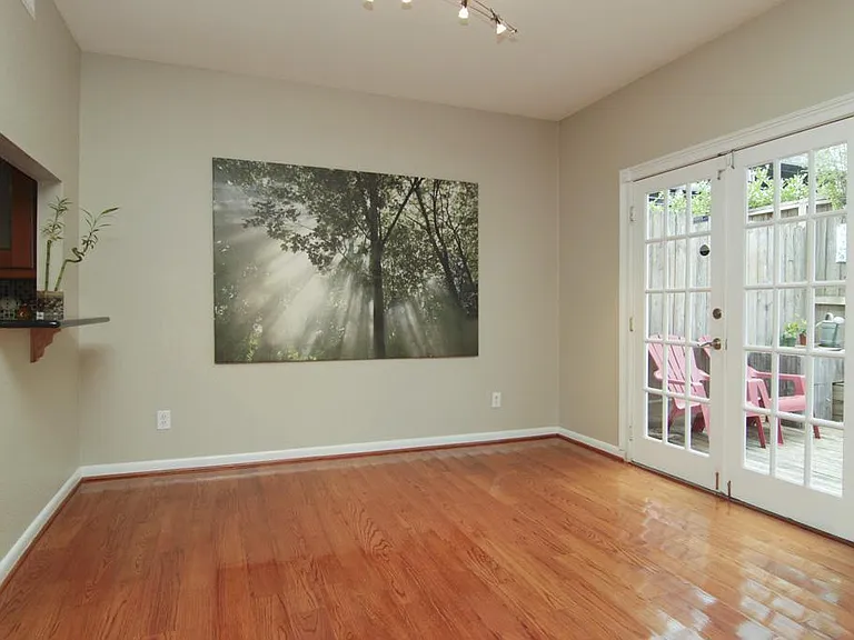 1300 Augusta Dr #32 — Photo 9