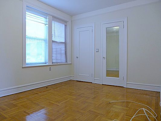4th image of 698 W End Ave APT 13A