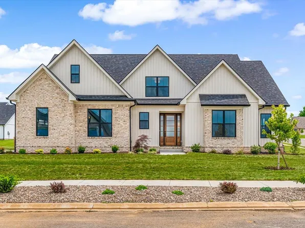502 Saffron Ln, Versailles, KY 40383