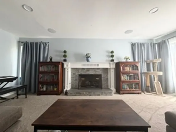 4242 Briggs Ave, Montrose, CA 91020