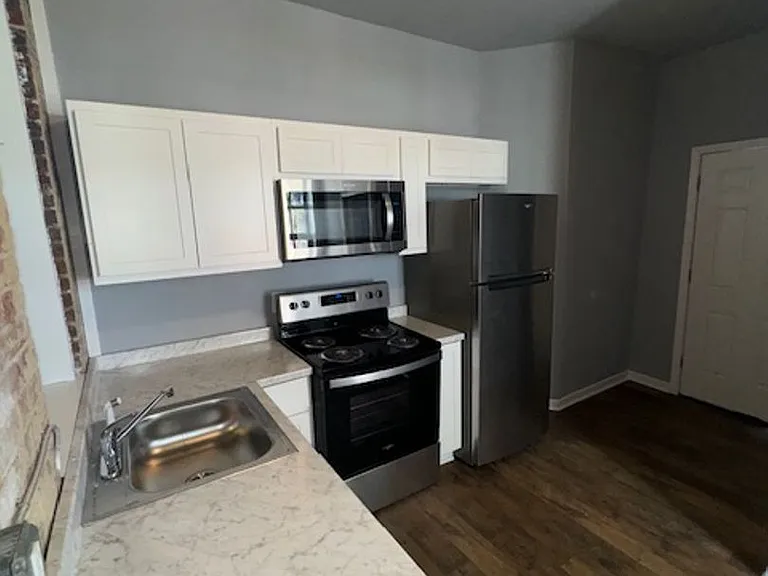 900 Mary St #&-902 — Photo 7