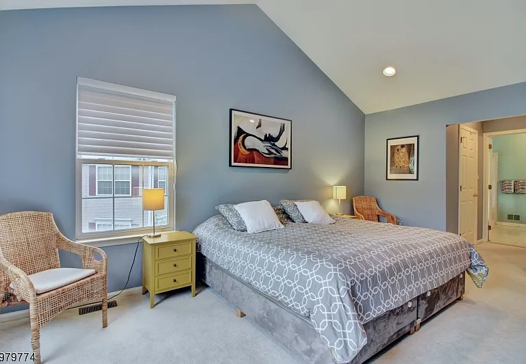 14 Mayflower Dr — Photo 12