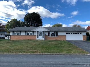 1350 Hickory Rd, Macungie, PA 18062