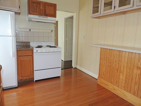 5th image of 1428 W 42nd St