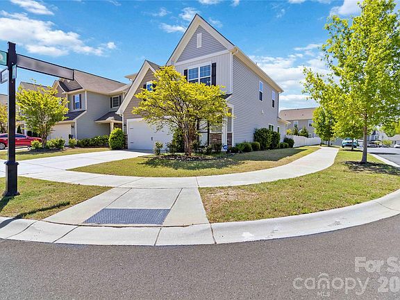 3rd image of 1016 Loggerhead Dr