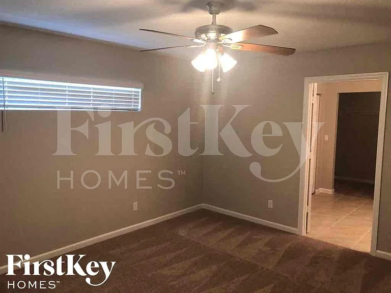 1692 SW Success St — Photo 12