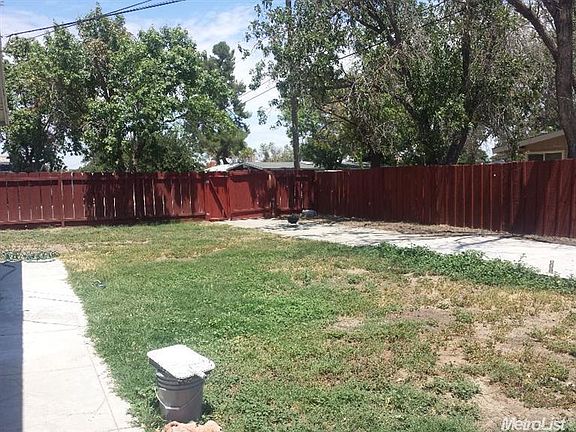 5th image of 802 Vermont Ave