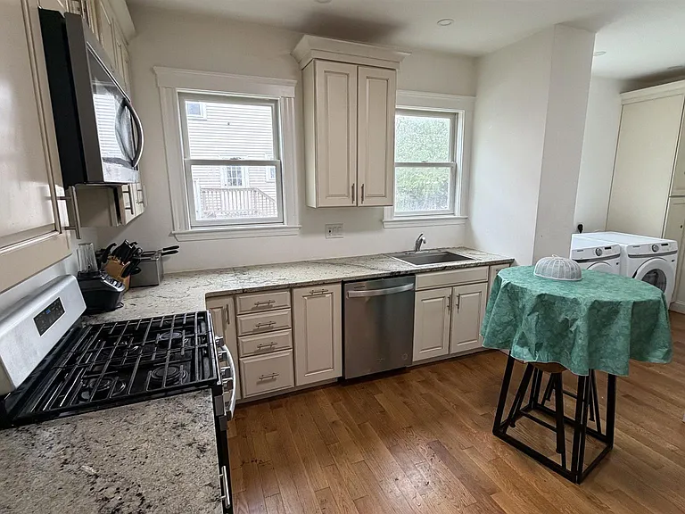 43 Jaques St — Photo 1