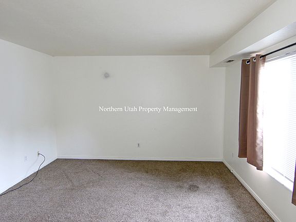 2 Front Room_06152023