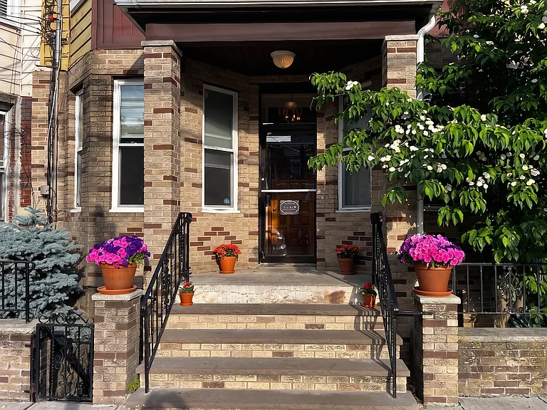 1810 Palisade Ave — Photo 1