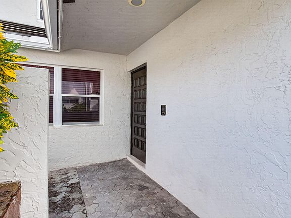 5th image of 7420 CHAMPAGNE Place