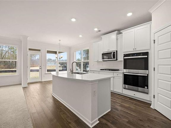 3rd image of 13728 Homer Ln