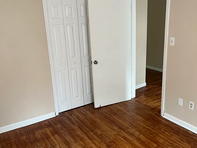 225 Ridge Ave #4 — Photo 5