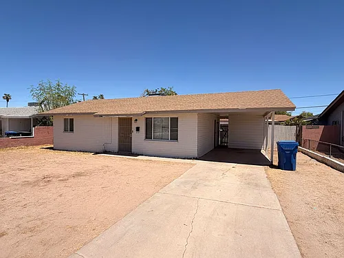 114 W Riley Dr Photo 1
