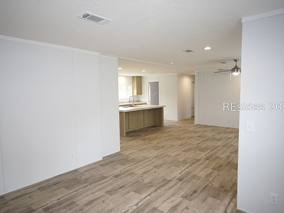 5th image of 24 Unity Ln