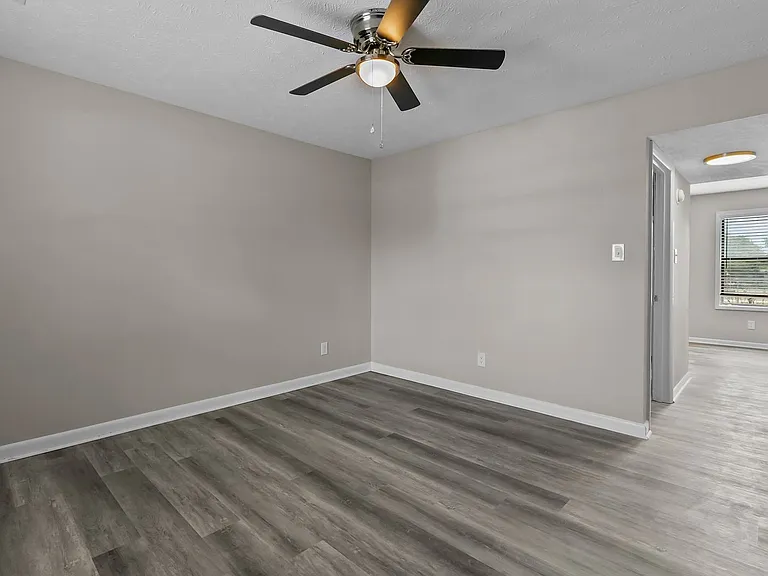 Elizabeth Street Townhomes — Photo 14