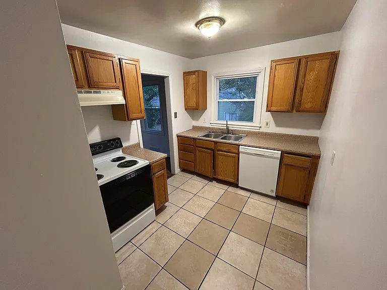 5839 Bellefontaine Ave — Photo 6