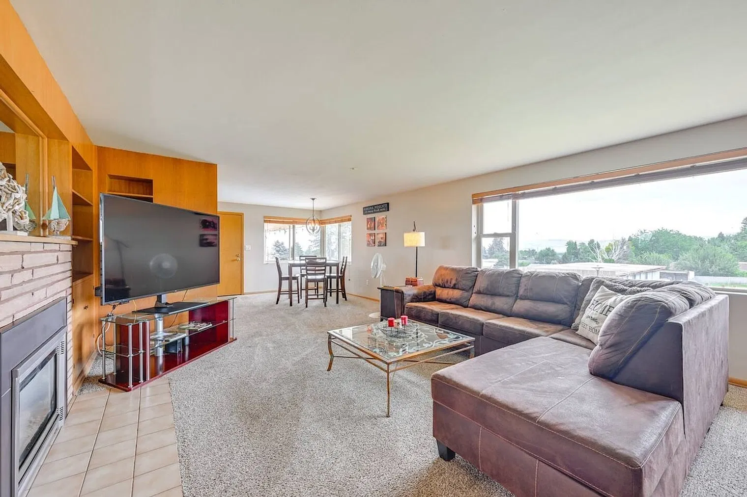 5 bed, 3.0 bath, $14,007 — Photo 2