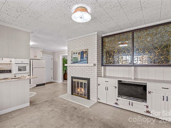 3rd image of 424 Virginia Ave