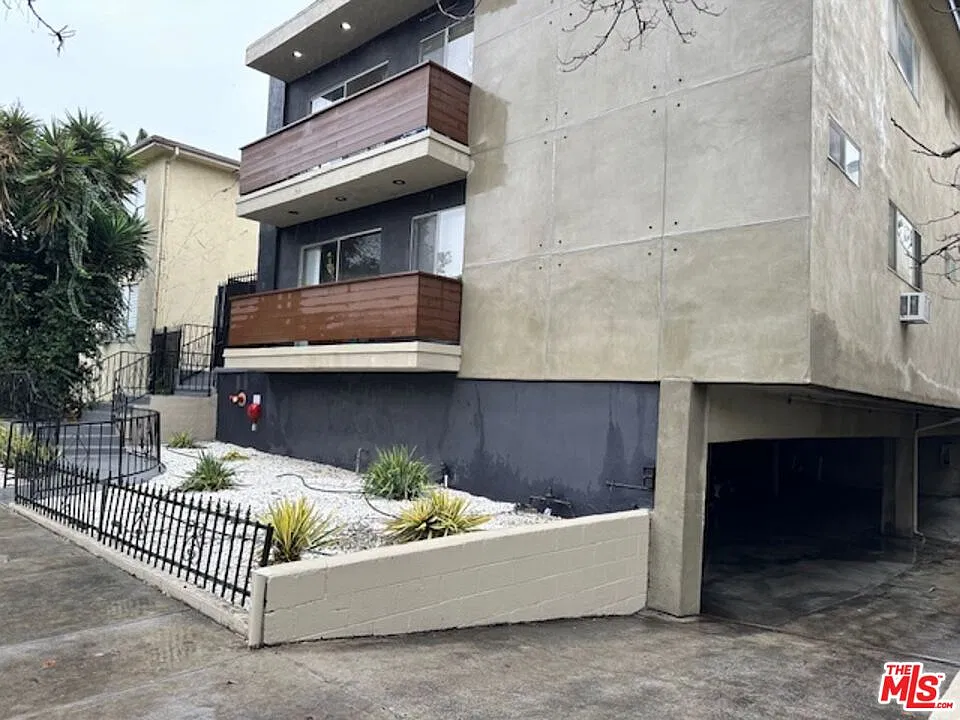 Studio, 1.0 bath, 500 sqft, $1,650 — Photo 3