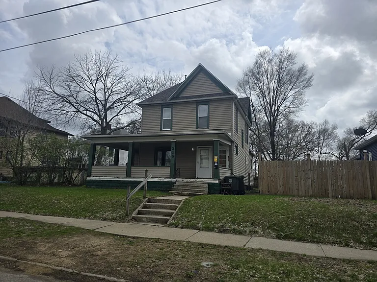 216 Courtland St #1 — Photo 1