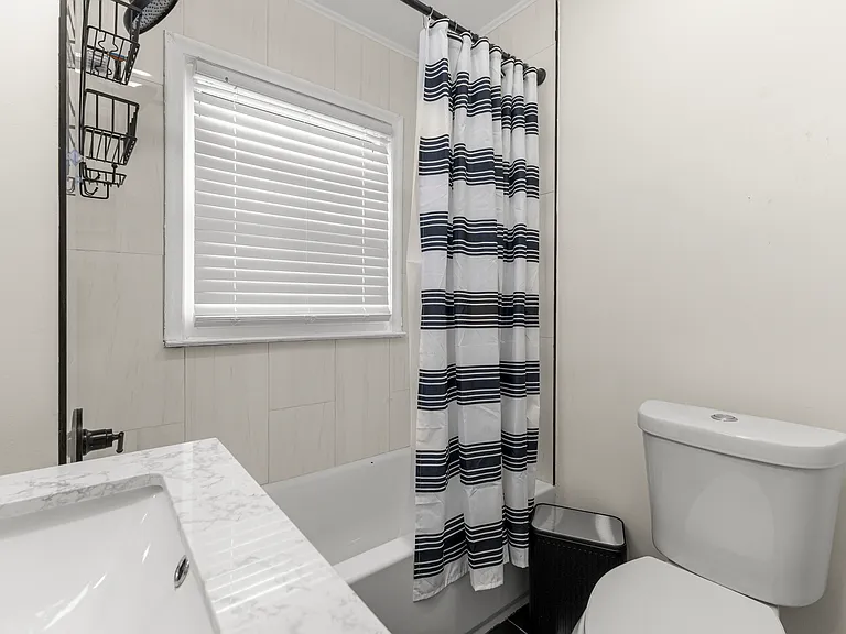 1405 Venice St — Photo 19