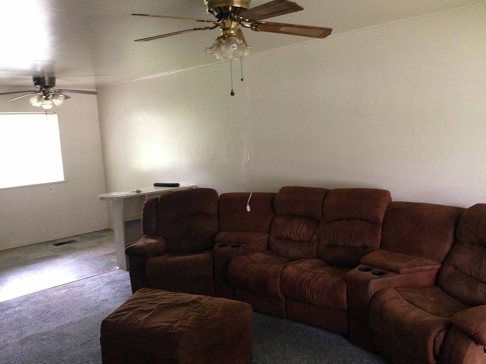 2nd image of 1400 Coy Dumas St